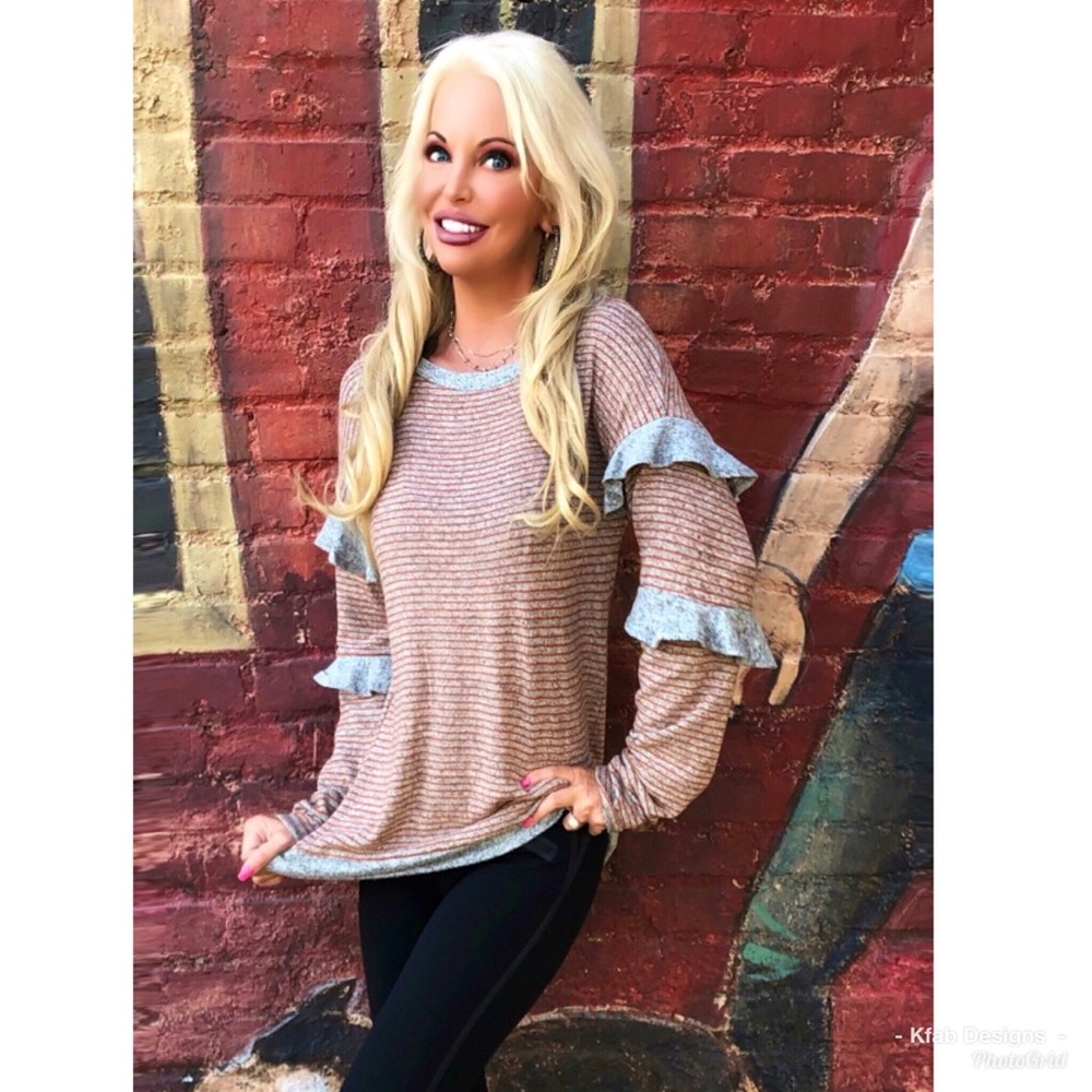 🛍Ruffled Striped Oversized Tunic Top! So Soft! - Picture 3 of 4